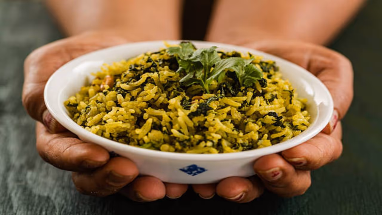 முருங்கைக் கீரை பருப்பு சாதம் செம ஈஸி, செம ஹெல்தி