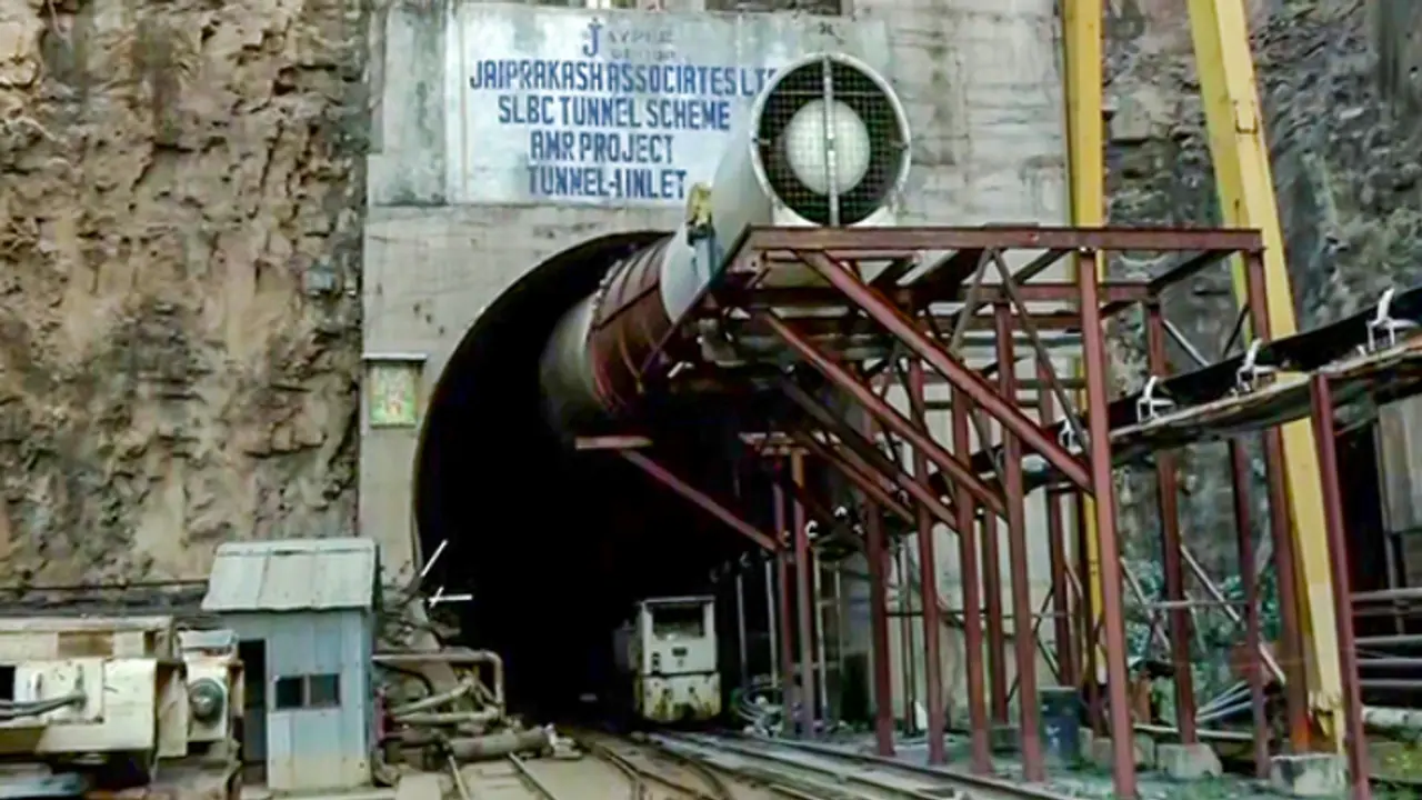 SLBC Tunnel Collapse: Kerala police cadaver dogs join rescue operations SLBC Tunnel Collapse: Kerala police cadaver dogs join rescue operations