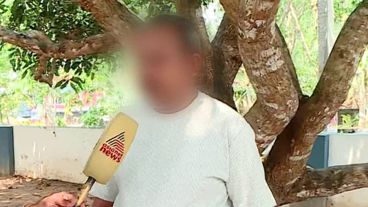 മൂക്കിന് വലിയ പൊട്ടലുണ്ട്, സർജറി വേണം; +2 വിദ്യാർത്ഥികളുടെ മര്ദനമേറ്റ 10 ാം ക്ലാസുകാരന്റെ പരിക്ക് ഗുരുതരം മൂക്കിന് വലിയ പൊട്ടലുണ്ട്, സർജറി വേണം; +2 വിദ്യാർത്ഥികളുടെ മര്ദനമേറ്റ 10 ാം ക്ലാസുകാരന്റെ പരിക്ക് ഗുരുതരം