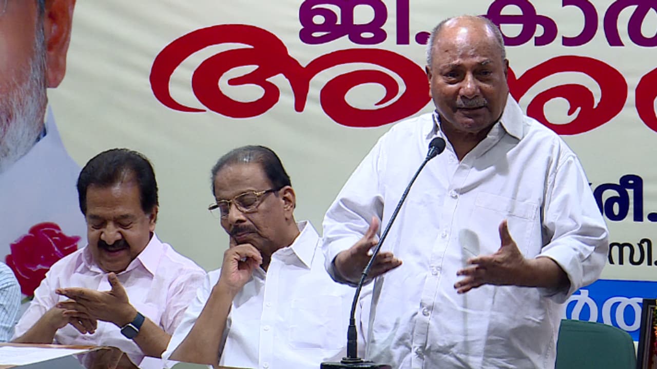 സംസ്ഥാനത്തെ യുവാക്കൾ പൊട്ടിത്തെറിക്കാൻ പോകുന്ന അഗ്നിപർവതം പോലെയെന്ന് എകെ ആന്റണി; സർക്കാർ കണ്ണുതുറക്കണം സംസ്ഥാനത്തെ യുവാക്കൾ പൊട്ടിത്തെറിക്കാൻ പോകുന്ന അഗ്നിപർവതം പോലെയെന്ന് എകെ ആന്റണി; സർക്കാർ കണ്ണുതുറക്കണം