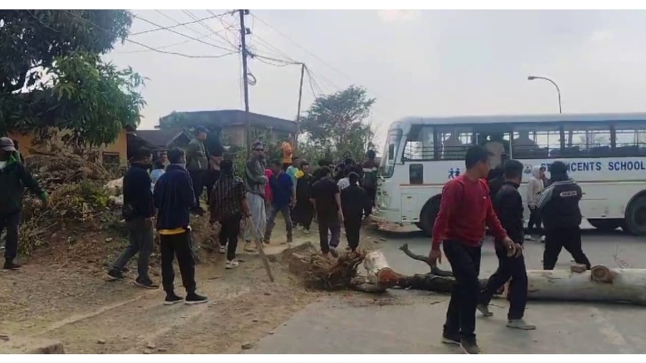 മണിപ്പൂര്‍ കാംഗ്പോക്പിയില്‍ റോഡ് തടഞ്ഞതുമായി ബന്ധപ്പെട്ടുണ്ടായ സംഘർഷം; ഒരാൾ മരിച്ചു 