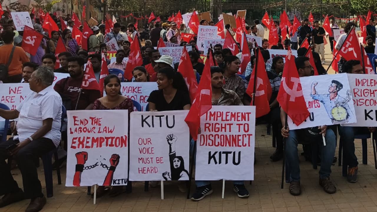 ജോലി ജീവിത സന്തുലിതാവസ്ഥ അവകാശം, പിരിച്ചുവിടലിനെതിരെ പ്രതിരോധം; ബെംഗളൂരുവിൽ പ്രതിഷേധ സംഗമവുമായി ഐടി ജീവനക്കാർ