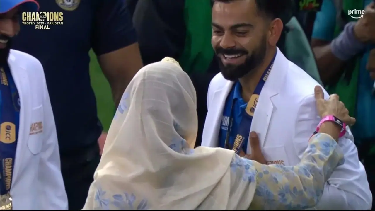 Virat Kohli touches Mohammed Shami's mother feet after India's Champions Trophy title win (WATCH) Virat Kohli touches Mohammed Shami's mother feet after India's Champions Trophy title win (WATCH)