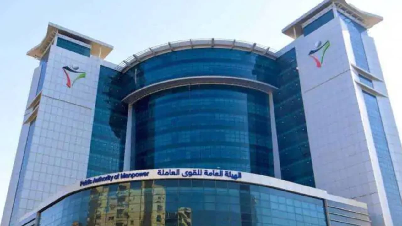 തൊഴിലാളികൾക്ക് എല്ലാ മാസവും ഏഴാം തീയതിക്കുള്ളിൽ ശമ്പളം നൽകണം; മുന്നറിയിപ്പുമായി കുവൈത്ത് മാൻപവർ അതോറിറ്റി