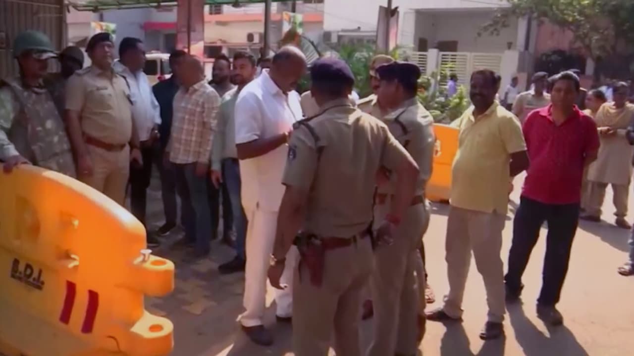 കോൺഗ്രസ് കാലത്തെ മദ്യനയം: മുൻ മുഖ്യമന്ത്രി ഭൂപേഷ് ബാഗലിന്റെ വീട്ടിലടക്കം ഛത്തീസ്‌ഗഡിൽ വ്യാപക ഇഡി റെയ്‌ഡ്