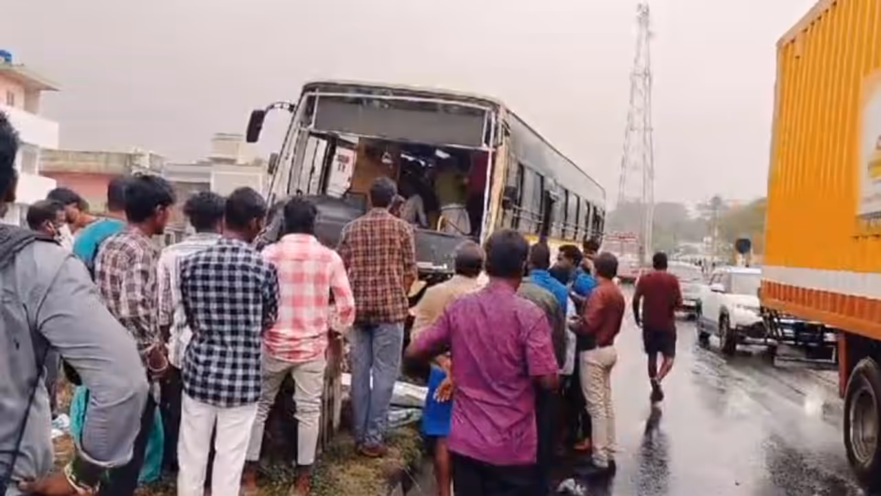 கடலூரிலிருந்து கிளாம்பாக்கம் நோக்கி சென்ற அரசு பேருந்து விபத்து – 10 பேர் காயம்!