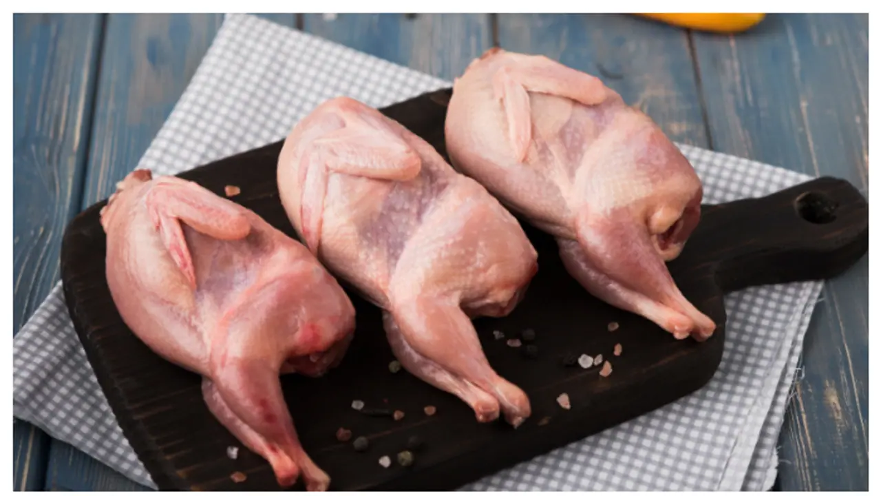 ചിക്കൻ വൃത്തിയാക്കാൻ ഇതാ 5 എളുപ്പ വഴികൾ