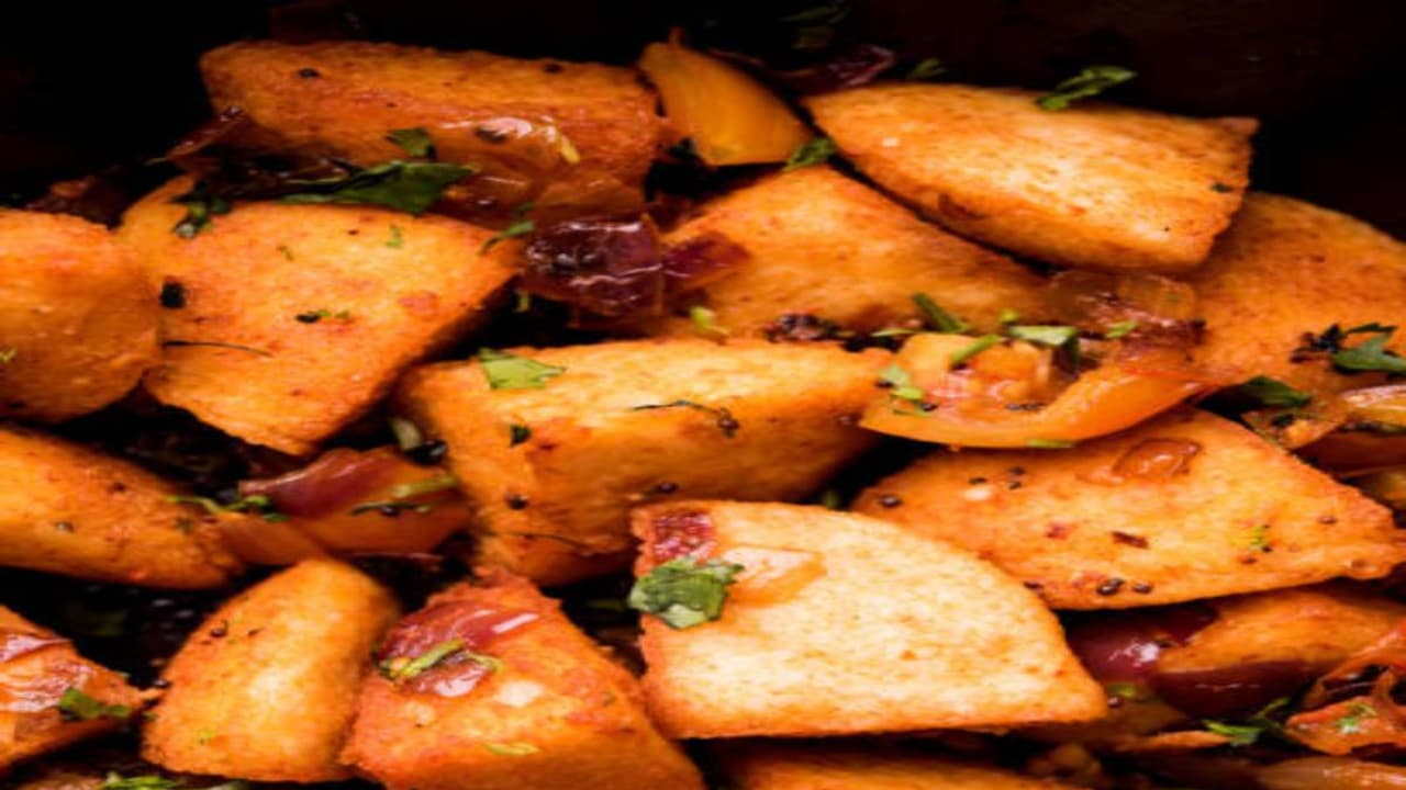 இட்லி மீந்து விட்டதா? இனி வீணாக்காமல் சட்டென மசாலா இட்லியாக்கி அசத்துங்க