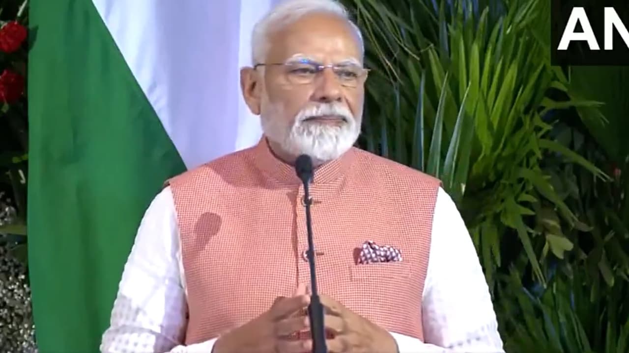 10 ஆண்டுகளுக்கு பிறகு வந்த எனக்கு மொரீஷியஸ் சொந்த ஊர் உணர்வை தருகிறது – பிரதமர் மோடி!