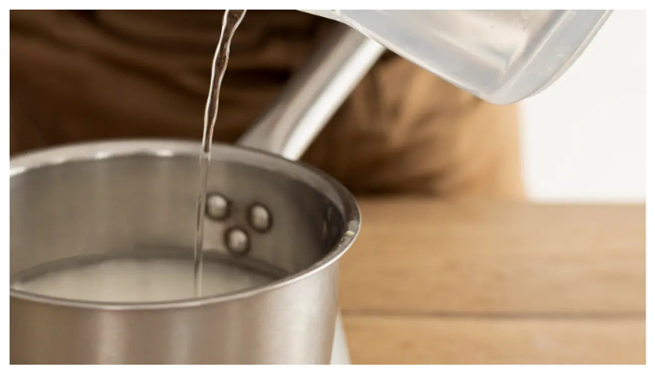 പാൽ തിളച്ച് തുളുമ്പില്ല; ഇങ്ങനെ ചെയ്താൽ മതി 