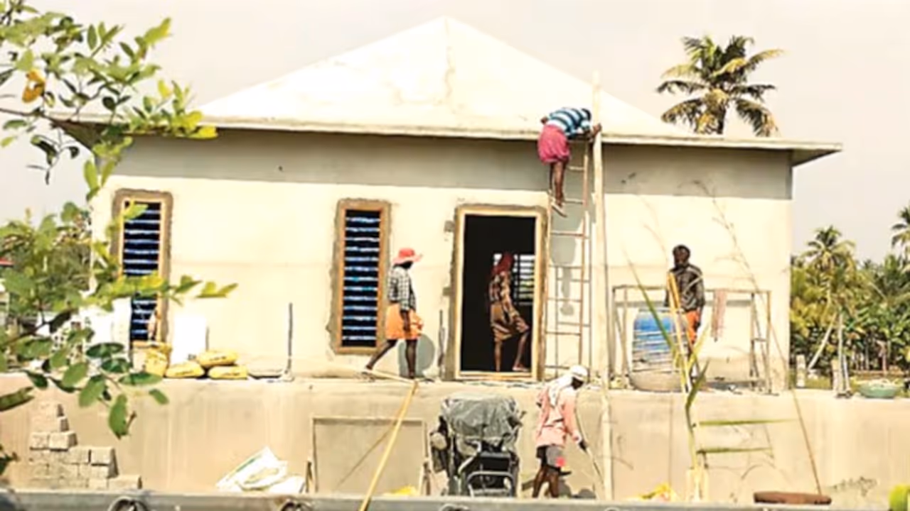 വെള്ളം കയറുമ്പോൾ വീടും ഉയരും; കുട്ടനാട്ടിൽ ആദ്യ ഫ്ലോട്ടിംഗ് വീട് നിര്‍മ്മാണം അന്തിമഘട്ടത്തില്‍