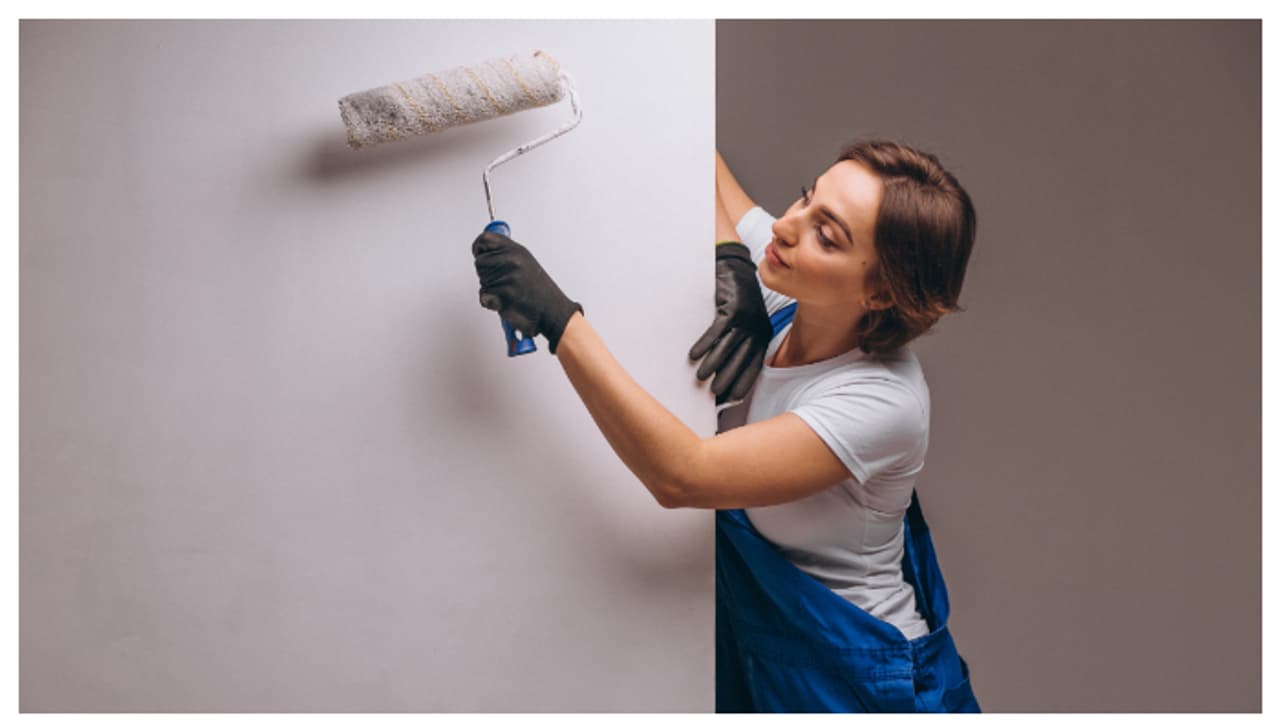 പരസ്യങ്ങൾക്ക് പിന്നാലെ പോകരുതേ; വീട് പെയിന്റ് ചെയ്യുമ്പോൾ ഇക്കാര്യങ്ങൾ അറിഞ്ഞിരിക്കണം പരസ്യങ്ങൾക്ക് പിന്നാലെ പോകരുതേ; വീട് പെയിന്റ് ചെയ്യുമ്പോൾ ഇക്കാര്യങ്ങൾ അറിഞ്ഞിരിക്കണം