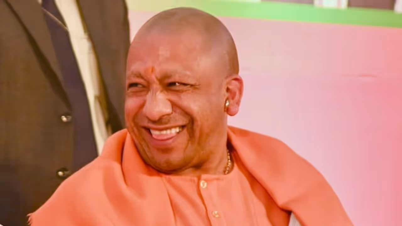 cm yogi statement on suresh khanna marriage ujjwala yojana gas subsidy holi 2025