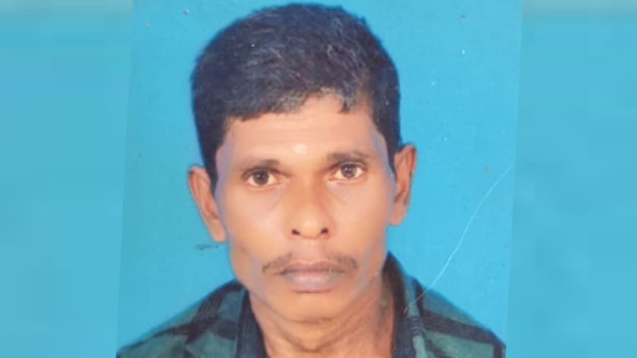 നിയന്ത്രണം വിട്ട പിക്ക് അപ്പ് വാനിടിച്ച് അപകടം: പാലക്കാട് കാൽനട യാത്രക്കാരൻ മരിച്ചു