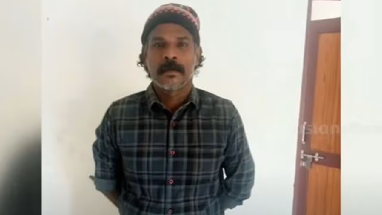  മണലൂർ സ്വദേശി കണ്ണൻ, 2006ൽ യുവാവിനെ കാറിൽ നിന്നിറക്കി വെട്ടിക്കൊന്നു; 19 വർഷത്തിന് ശേഷം പിടിയിൽ