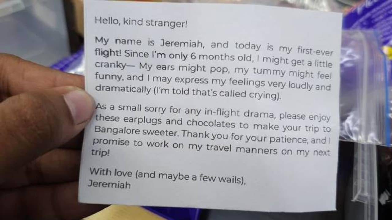 6 മാസമേ പ്രായമുള്ളൂ, ഇത് ആദ്യ വിമാനയാത്ര, കരഞ്ഞേക്കാം; സഹയാത്രക്കാർക്ക് ഇയർപ്ലഗ്ഗും ചോക്ലേറ്റും കത്തും 6 മാസമേ പ്രായമുള്ളൂ, ഇത് ആദ്യ വിമാനയാത്ര, കരഞ്ഞേക്കാം; സഹയാത്രക്കാർക്ക് ഇയർപ്ലഗ്ഗും ചോക്ലേറ്റും കത്തും