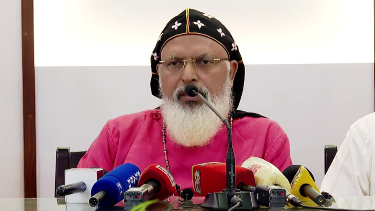 യാക്കോബായ സഭ അധ്യക്ഷൻ്റെ വാഴിക്കൽ ചടങ്ങിനെതിരെ ഓർത്തഡോക്സ് സഭ; 'നിയമലംഘനത്തിന് സർക്കാർ കുടപിടിക്കുന്നു' യാക്കോബായ സഭ അധ്യക്ഷൻ്റെ വാഴിക്കൽ ചടങ്ങിനെതിരെ ഓർത്തഡോക്സ് സഭ; 'നിയമലംഘനത്തിന് സർക്കാർ കുടപിടിക്കുന്നു'