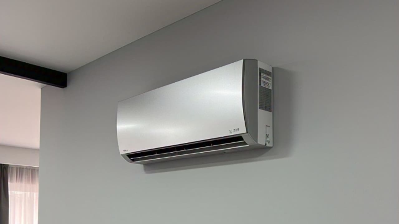 എസി റിപ്പയർ ചെയ്യാൻ 5000 അഡ്വാൻസ് വാങ്ങി, പക്ഷെ ഒന്നും ചെയ്തില്ല; സർവീസ് സെന്ററിന് പിഴ ഒന്നും രണ്ടുമല്ല 30000