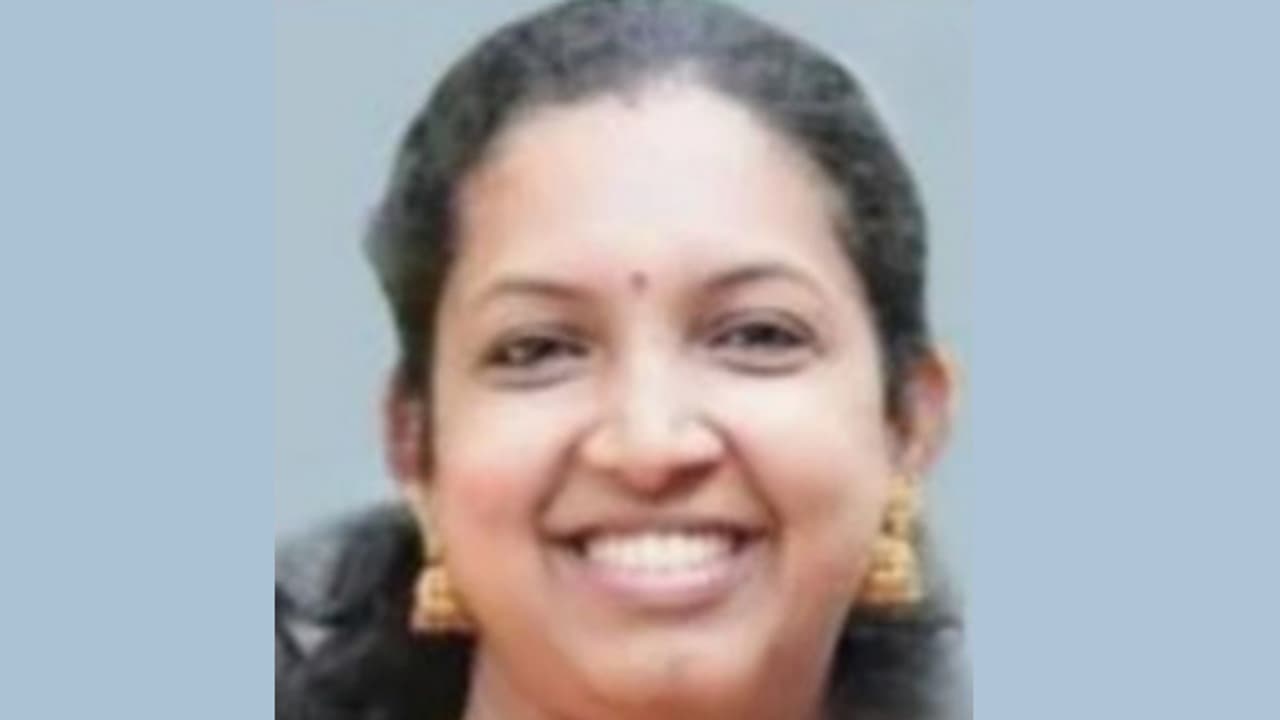 ശ്രീനഗര്‍ ബിഎസ്എഫ് ആസ്ഥാനത്തെ താമസസ്ഥലത്ത് സ്റ്റൗ പൊട്ടിത്തെറിച്ച് ചികിത്സയിലായിരുന്ന മലയാളി യുവതി മരിച്ചു
