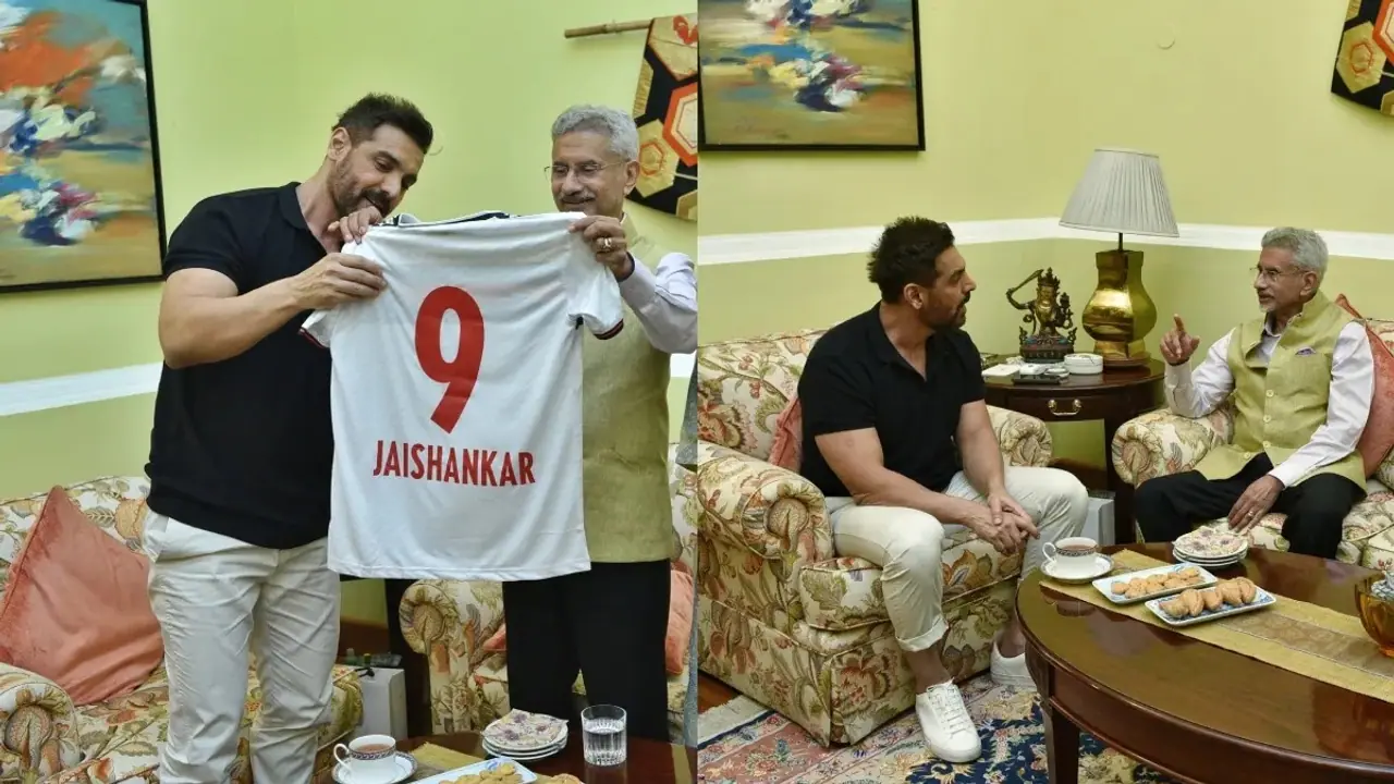 'The Diplomat' star John Abraham meets S Jaishankar, gifts him Jersey (PHOTO) 'The Diplomat' star John Abraham meets S Jaishankar, gifts him Jersey (PHOTO)