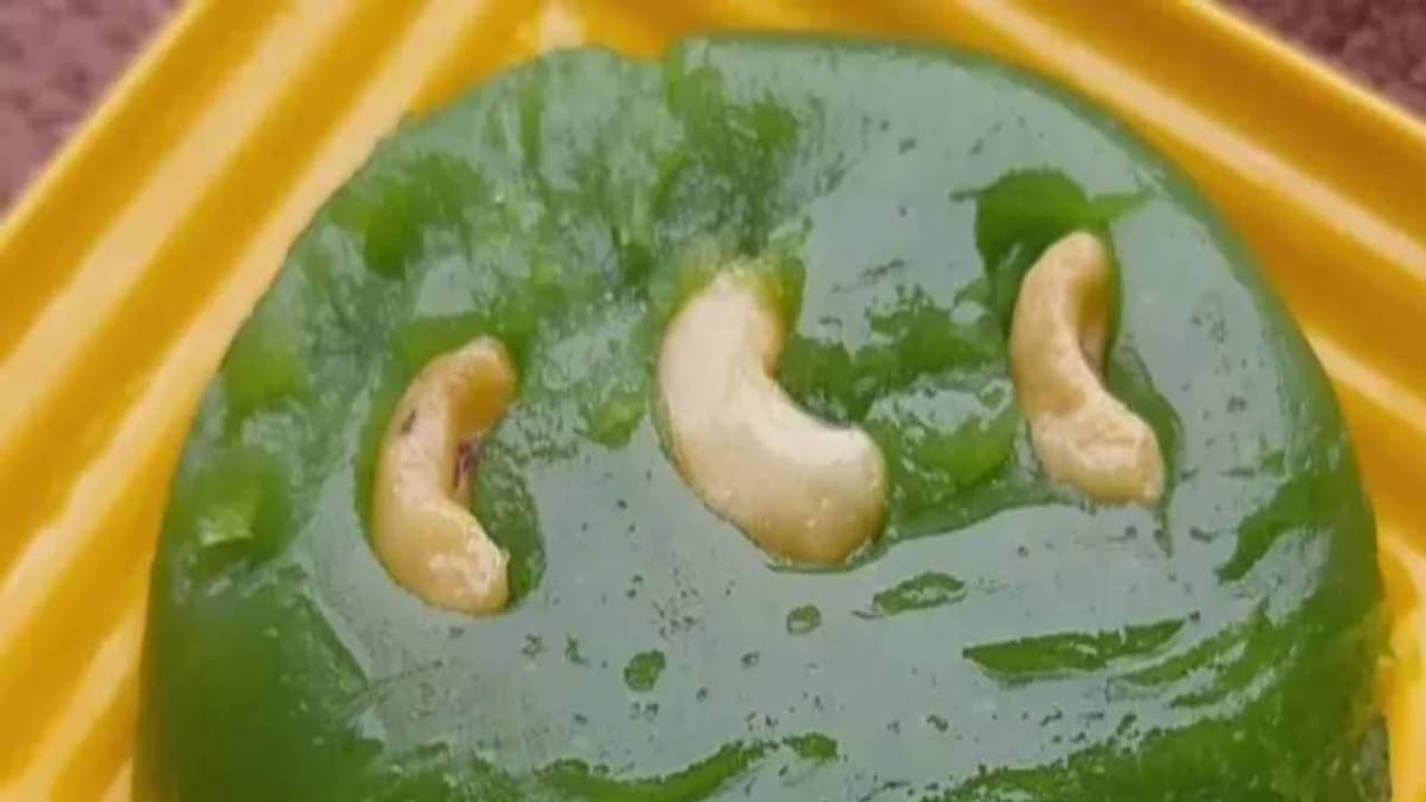 வாழை இலையில் அல்வா செய்து சாப்பிட்டிருக்கீங்களா?