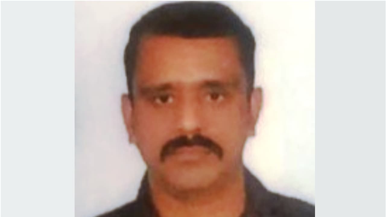 സൗദി അറേബ്യയിൽ മൂന്ന് വാഹനങ്ങൾ കൂട്ടിയിടിച്ച് പ്രവാസി മരിച്ചു സൗദി അറേബ്യയിൽ മൂന്ന് വാഹനങ്ങൾ കൂട്ടിയിടിച്ച് പ്രവാസി മരിച്ചു