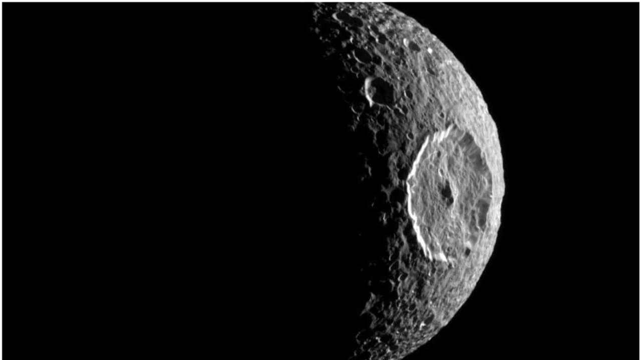 ഭൂമിയൊക്കെ എത്ര നിസ്സാരം! ശനി പുതിയ 'മൂൺ കിംഗ്', കണ്ടെത്തിയത് 128 ഉപഗ്രഹങ്ങള്; ആകെ ഉപഗ്രഹങ്ങള് 274 ഭൂമിയൊക്കെ എത്ര നിസ്സാരം! ശനി പുതിയ 'മൂൺ കിംഗ്', കണ്ടെത്തിയത് 128 ഉപഗ്രഹങ്ങള്; ആകെ ഉപഗ്രഹങ്ങള് 274