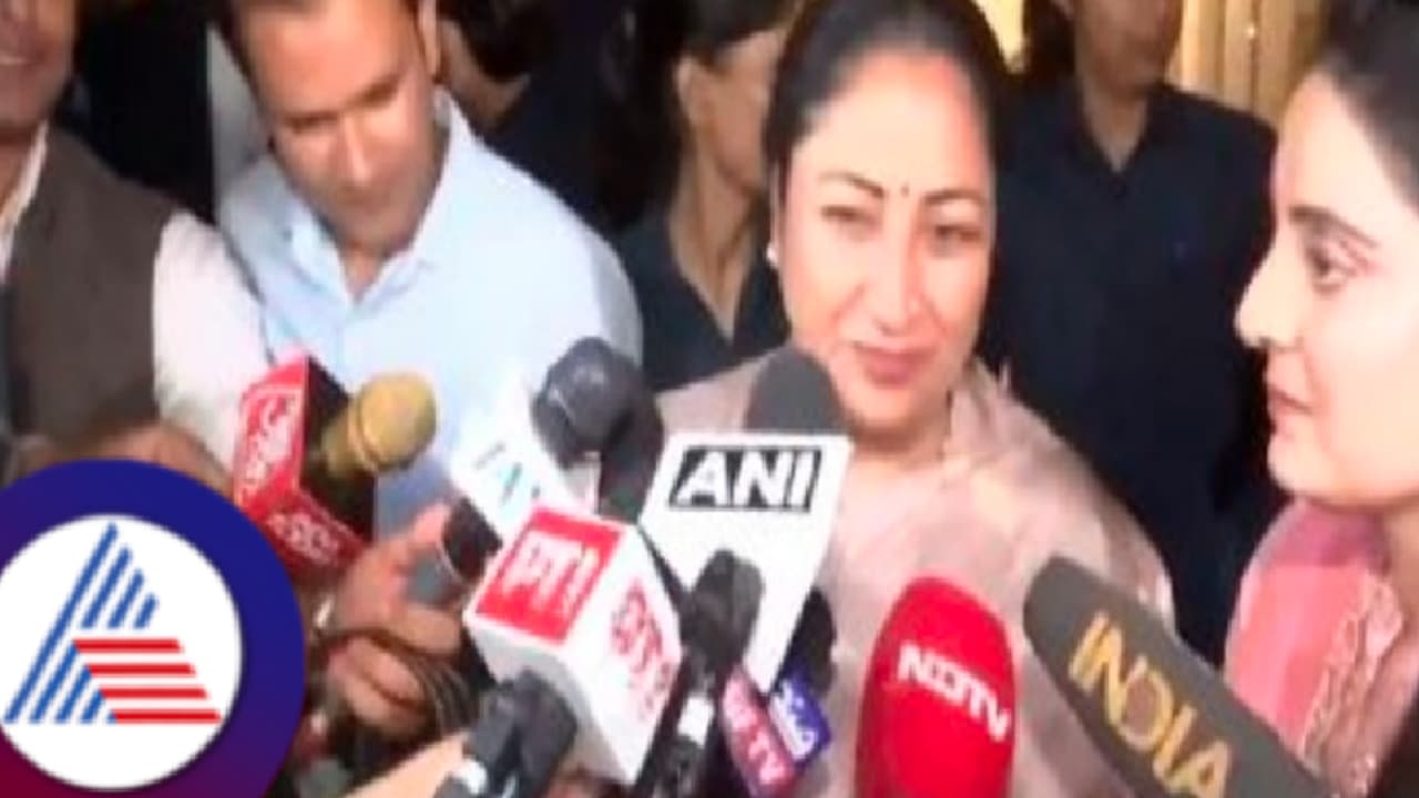 ಹೋಳಿ ಹಬ್ಬದ ಮರುದಿನವೇ ಇಫ್ತಾರ್ ಪಾರ್ಟಿ ಆಯೋಜಿಸಿದ ಬಿಜೆಪಿ ನಾಯಕಿ! ಕಾರ್ಯಕ್ರಮದಲ್ಲಿ ಭಾಗಿಯಾದವರು ಯಾರು?