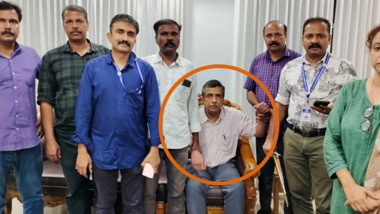 ചോദിച്ചത് 10 ലക്ഷം കൈക്കൂലി, ഇതിൽ 2 ലക്ഷം രൂപ കൈപ്പറ്റാൻ ഏജൻ്റിൻ്റെ വീട്ടിലെത്തി; ഐഒസി ഡിജിഎം വിജിലൻസ് പിടിയിൽ