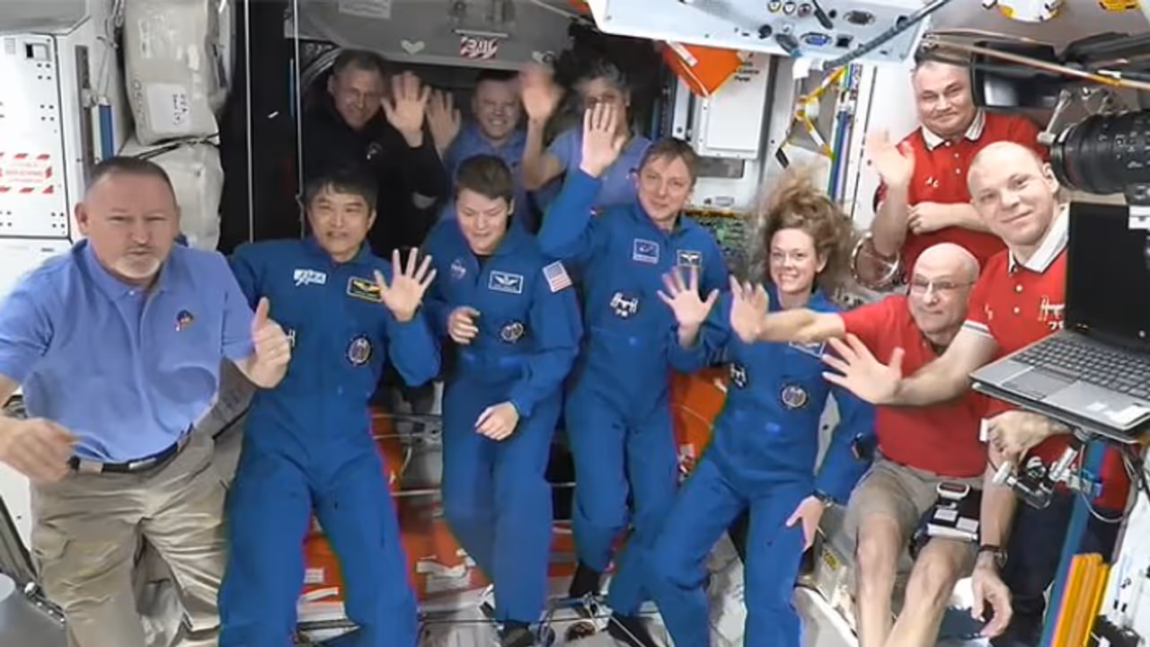 ಕ್ರೂ 10 ತಂಡದ ಸದಸ್ಯರನ್ನು ಬಾಹ್ಯಾಕಾಶ ನಿಲ್ದಾಣಕ್ಕೆ ಸ್ವಾಗತಿಸಿಕೊಂಡ ಸುನಿತಾ ವಿಲಿಯಮ್ಸ್