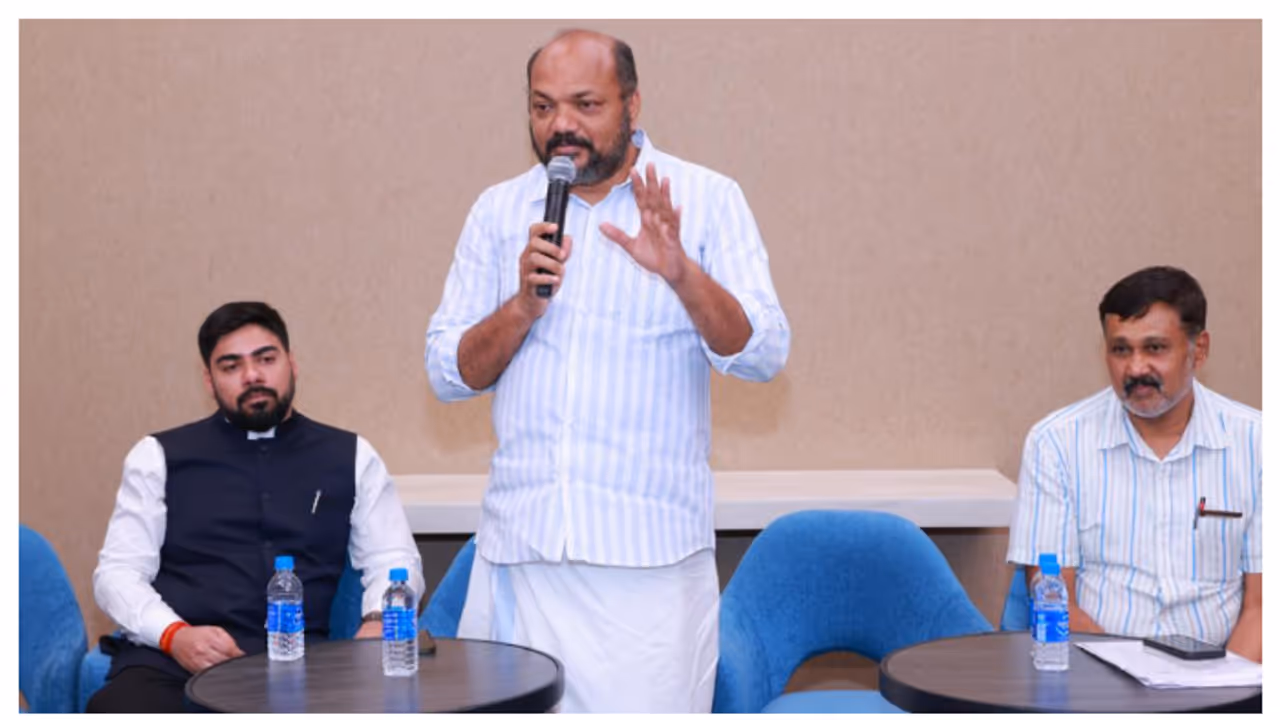 സിയാൽ പുനരധിവാസം: രണ്ടാംഘട്ട പാക്കേജിന് അംഗീകാരം നൽകി സിയാൽ പുനരധിവാസം: രണ്ടാംഘട്ട പാക്കേജിന് അംഗീകാരം നൽകി