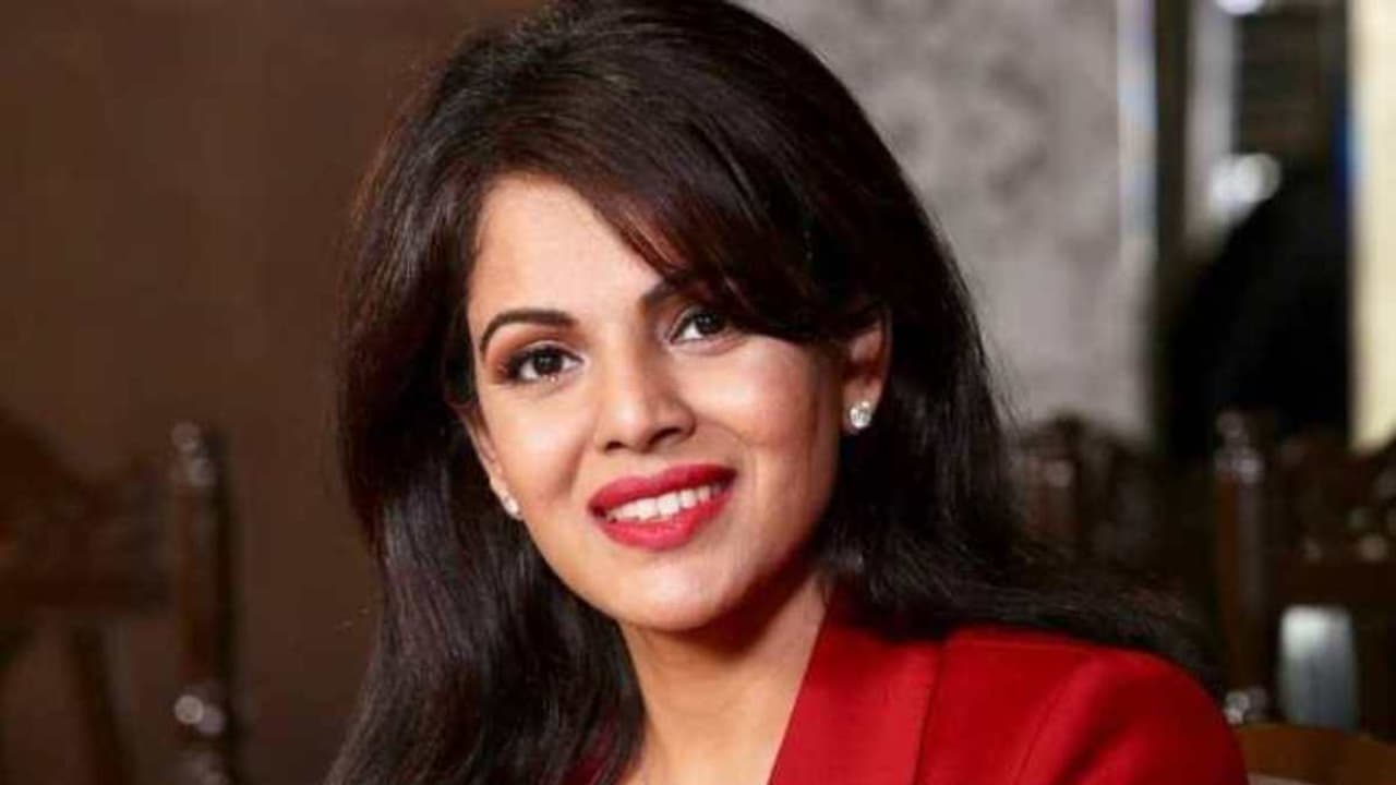 ಒಂದು ಎಪಿಸೋಡ್‌ಗೆ 8 ಲಕ್ಷ, 50 ಕೋಟಿ ರೂ. ಮನೆ! ಅಂಬಾನಿ, ಅದಾನಿಗೇ ಟಫ್ ಕಾಂಪಿಟೇಟರ್ ಈಕೆ!