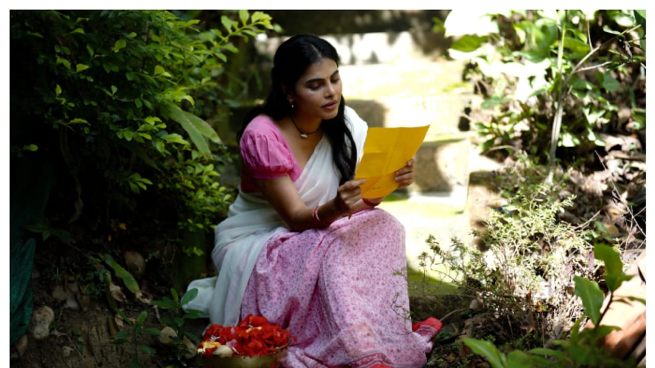 ಹೇಮಂತ್ ರಾವ್ 'ಅಜ್ಞಾತವಾಸಿ' ಹಾಡು ಹೊರಗಜಗತ್ತಿಗೆ ಬಂತು.. 'ನಗುವಿನ ನೇಸರ..' ಎಂದ ಪಾವನಾ ಗೌಡ! ಹೇಮಂತ್ ರಾವ್ 'ಅಜ್ಞಾತವಾಸಿ' ಹಾಡು ಹೊರಗಜಗತ್ತಿಗೆ ಬಂತು.. 'ನಗುವಿನ ನೇಸರ..' ಎಂದ ಪಾವನಾ ಗೌಡ!