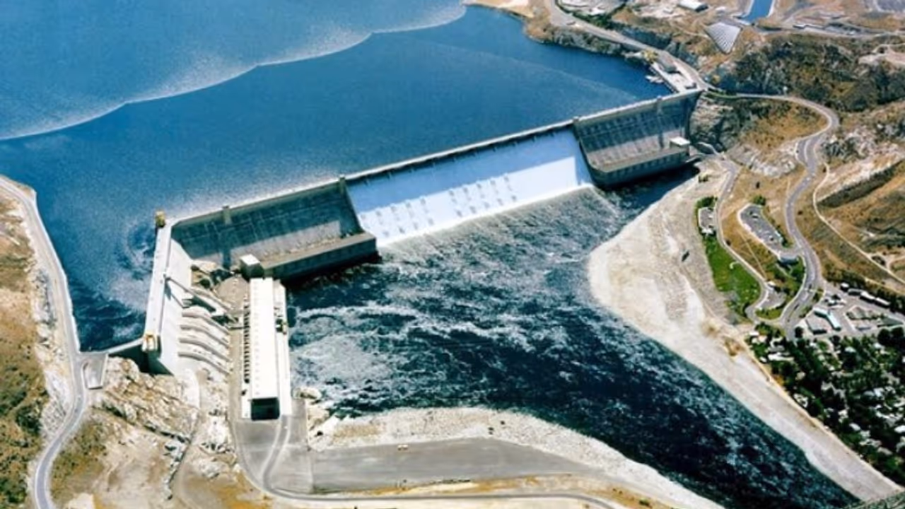 പാക് അധീന ഗിൽജിത് ബാൽട്ടിസ്ഥാനിലെ ചരിത്രപ്രസിദ്ധമായ ചിനാർ ബാഗ് പാലം വലിയ ശോചനീയാവസ്ഥയിലെന്ന് റിപ്പോര്ട്ട് പാക് അധീന ഗിൽജിത് ബാൽട്ടിസ്ഥാനിലെ ചരിത്രപ്രസിദ്ധമായ ചിനാർ ബാഗ് പാലം വലിയ ശോചനീയാവസ്ഥയിലെന്ന് റിപ്പോര്ട്ട്