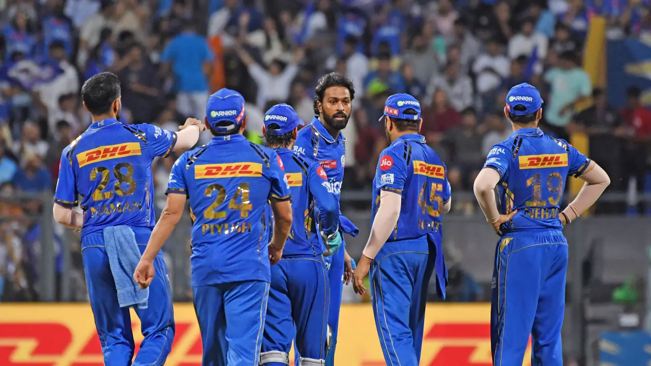 IPL 2025 ಜಯದ ಹಳಿಗೆ ಬರಲು ಇಂದು ಮುಂಬೈ vs ಟೈಟಾನ್ಸ್ ಫೈಟ್ IPL 2025 ಜಯದ ಹಳಿಗೆ ಬರಲು ಇಂದು ಮುಂಬೈ vs ಟೈಟಾನ್ಸ್ ಫೈಟ್