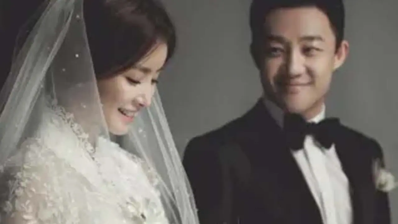 Sweet Home K Drama star Lee Si Young files for divorce after 8 years of marriage Sweet Home K Drama star Lee Si Young files for divorce after 8 years of marriage