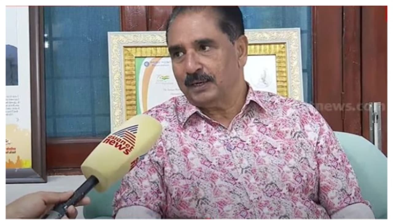 "അവർ ഇട്ടാൽ ബർമുഡ, ഞങ്ങൾ ഇട്ടാൽ വള്ളിനിക്കർ"; മുഖ്യമന്ത്രിയുടെ നിലപാടിനെ പരിഹസിച്ച് എൻ.കെ പ്രേമചന്ദ്രൻ "അവർ ഇട്ടാൽ ബർമുഡ, ഞങ്ങൾ ഇട്ടാൽ വള്ളിനിക്കർ"; മുഖ്യമന്ത്രിയുടെ നിലപാടിനെ പരിഹസിച്ച് എൻ.കെ പ്രേമചന്ദ്രൻ