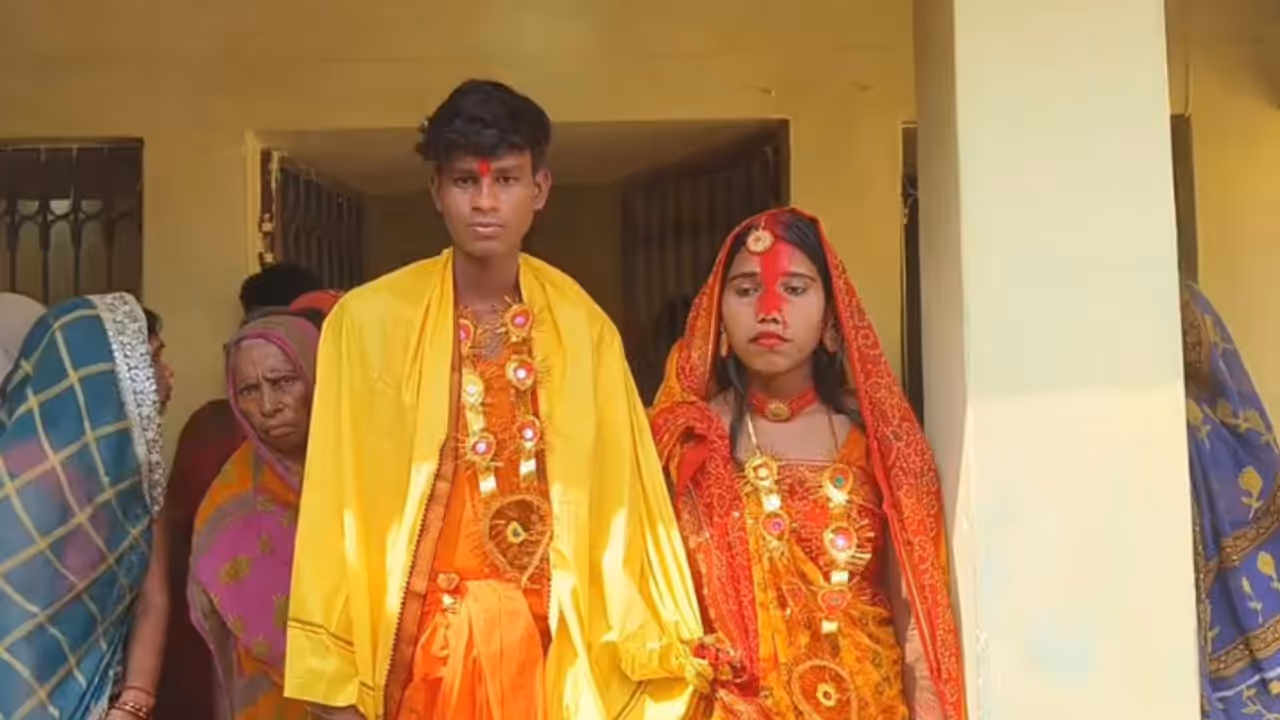 Bihar News lover caught married katihar village instagram love story panchayat decision  Bihar News lover caught married katihar village instagram love story panchayat decision