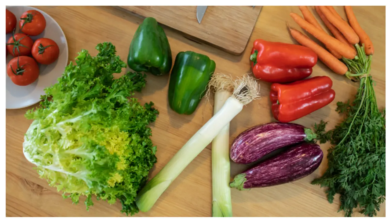 ഈ 5 ഭക്ഷണ സാധനങ്ങൾ അടുക്കളയിൽ സൂക്ഷിക്കാൻ പാടില്ല; കാരണം ഇതാണ് ഈ 5 ഭക്ഷണ സാധനങ്ങൾ അടുക്കളയിൽ സൂക്ഷിക്കാൻ പാടില്ല; കാരണം ഇതാണ്