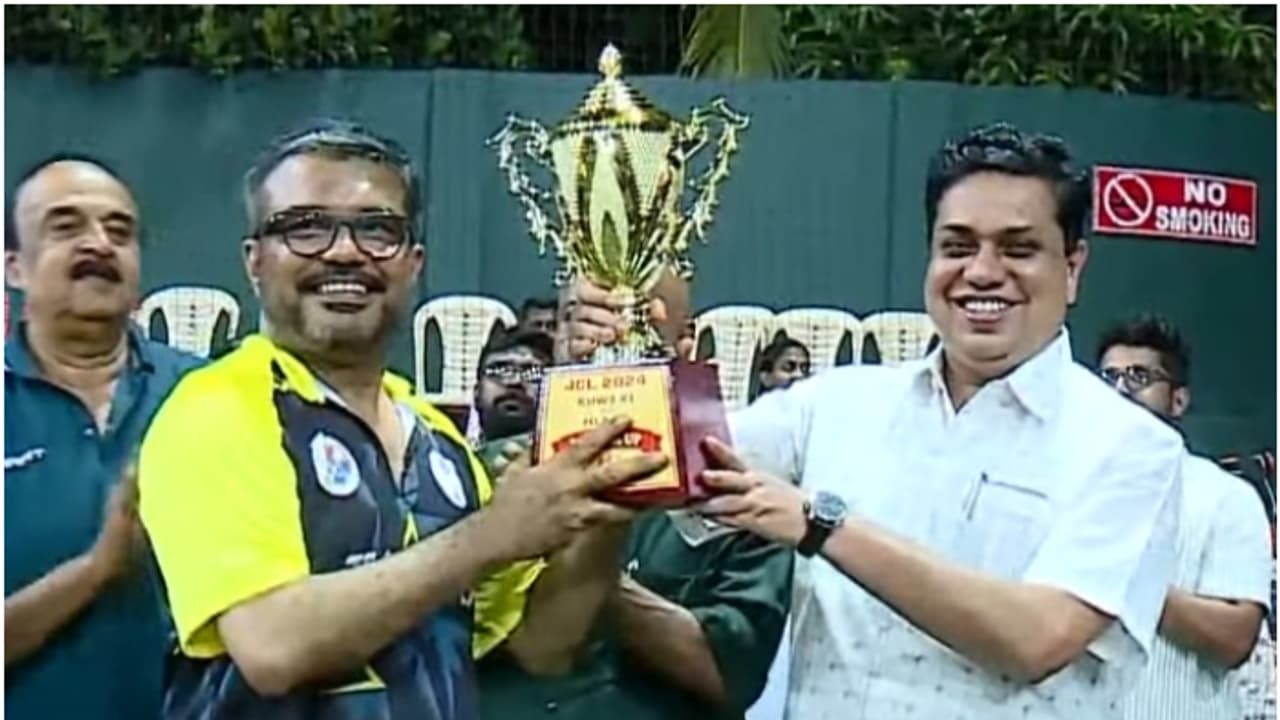 വി.ഡി. സതീശനും എം.ബി. രാജേഷും ഷംസീറും റിയാസും ഒരുടീമിൽ, അപ്പുറത്ത് മാധ്യമപ്രവർത്തകർ, നാളെ ലുലുവിൽ പോരാട്ടം