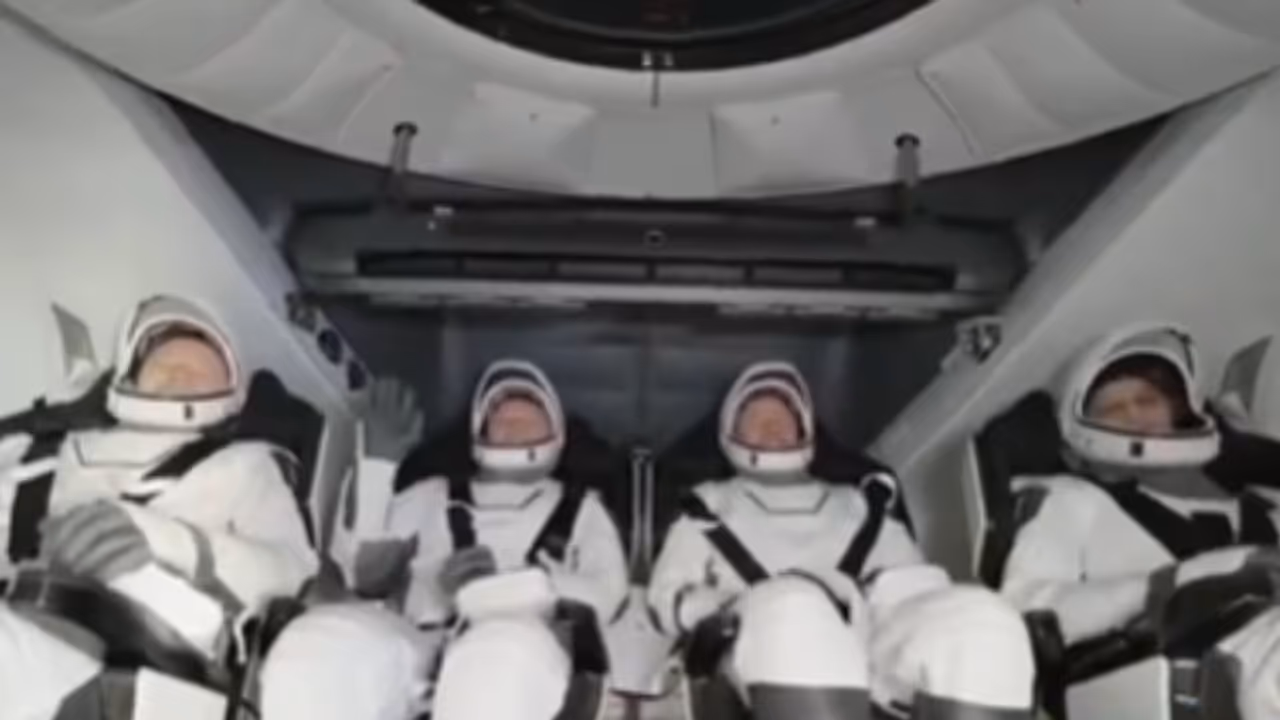 സുനിത വില്യംസ് വന്ന അതേ ഡ്രാഗൺ പേടകത്തിൽ ഒരു ഇന്ത്യക്കാരൻ വൈകാതെ ഐഎസ്എസിലേക്ക്; വിശദമായി അറിയാം