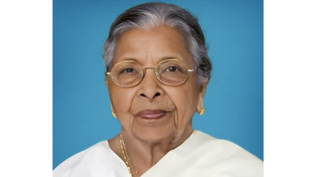 ഒളിമ്പ്യന് സെബാസ്റ്റ്യന് സേവ്യറിന്റെ മാതാവ് ഏലിയാമ്മ സേവ്യര് അന്തരിച്ചു ഒളിമ്പ്യന് സെബാസ്റ്റ്യന് സേവ്യറിന്റെ മാതാവ് ഏലിയാമ്മ സേവ്യര് അന്തരിച്ചു