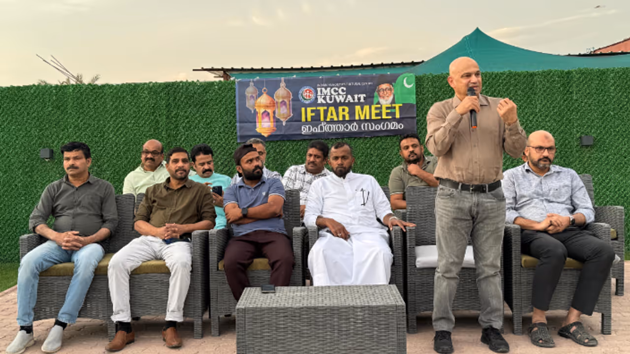 തൊഴിലാളികൾക്ക് ഇഫ്താർ വിരുന്നൊരുക്കി ഐഎംസിസി കുവൈത്ത് തൊഴിലാളികൾക്ക് ഇഫ്താർ വിരുന്നൊരുക്കി ഐഎംസിസി കുവൈത്ത്