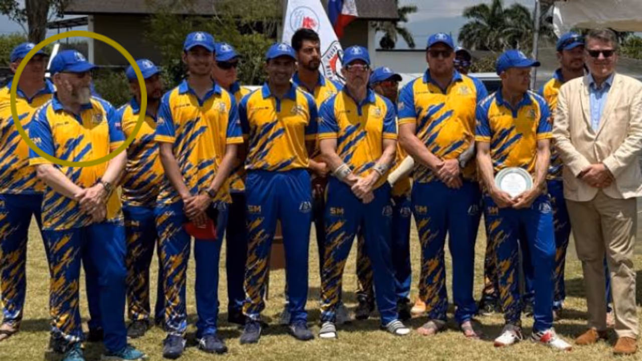 62 ാം വയസില് രാജ്യാന്തര ക്രിക്കറ്റില് അരങ്ങേറി ലോക റെക്കോര്ഡിട്ട് ആന്ഡ്ര്യു ബ്രൗണ്ലീ 62 ാം വയസില് രാജ്യാന്തര ക്രിക്കറ്റില് അരങ്ങേറി ലോക റെക്കോര്ഡിട്ട് ആന്ഡ്ര്യു ബ്രൗണ്ലീ