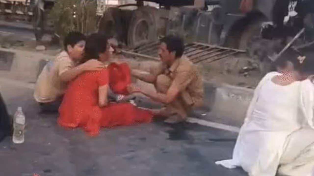 jaipur road accident khatu shyam tragic crash nh48 trailer collision