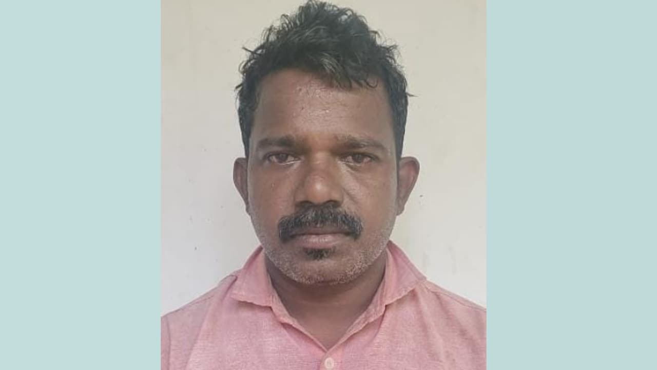 കേസിനു പിന്നാലെ കേസ്, ലഹരിക്കച്ചവടം നിര്ത്താതെ ഷൈജു ഖാന്; കഞ്ചാവ് വിറ്റ് നേടിയ സ്വത്തുക്കള് കണ്ടുകെട്ടി കേസിനു പിന്നാലെ കേസ്, ലഹരിക്കച്ചവടം നിര്ത്താതെ ഷൈജു ഖാന്; കഞ്ചാവ് വിറ്റ് നേടിയ സ്വത്തുക്കള് കണ്ടുകെട്ടി