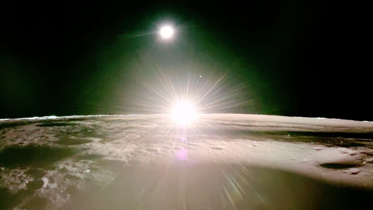 വീണ്ടും ഞെട്ടിച്ച് ബ്ലൂ ഗോസ്റ്റ്; ചന്ദ്രനിലെ സൂര്യാസ്തമയത്തിന്‍റെ ആദ്യ എച്ച്‌ഡി ചിത്രങ്ങൾ നാസ പുറത്തുവിട്ടു