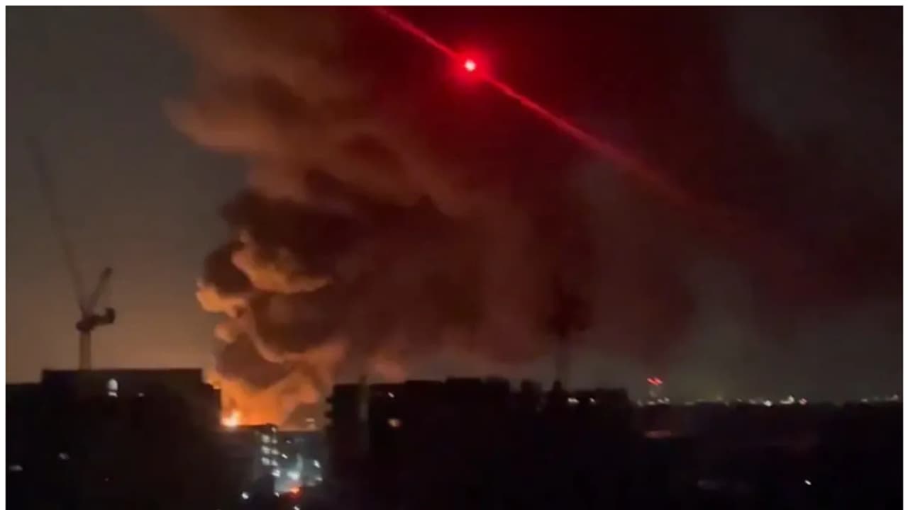 ഒറ്റ ദിവസം മാത്രം റദ്ദാക്കിയത് 1400 വിമാന സർവീസുകൾ, ആഗോള വ്യോമ ഗതാഗതത്തെ ബാധിച്ച് ഹീത്രോയിലെ തീപിടിത്തം ഒറ്റ ദിവസം മാത്രം റദ്ദാക്കിയത് 1400 വിമാന സർവീസുകൾ, ആഗോള വ്യോമ ഗതാഗതത്തെ ബാധിച്ച് ഹീത്രോയിലെ തീപിടിത്തം