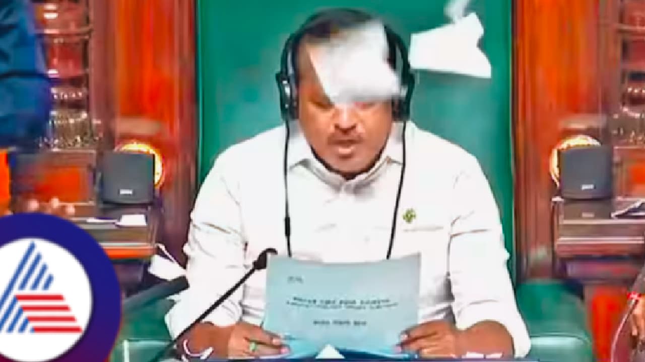 ತೀವ್ರ ವಿರೋಧದ ನಡುವೇ ಮುಸ್ಲಿಮರಿಗೆ 4% ಗುತ್ತಿಗೆ ಮೀಸಲು ಮಸೂದೆ ಪಾಸ್, ಗೌರ್ನರ್ ಒಪ್ಪಿದರೆ ಜಾರಿ! ತೀವ್ರ ವಿರೋಧದ ನಡುವೇ ಮುಸ್ಲಿಮರಿಗೆ 4% ಗುತ್ತಿಗೆ ಮೀಸಲು ಮಸೂದೆ ಪಾಸ್, ಗೌರ್ನರ್ ಒಪ್ಪಿದರೆ ಜಾರಿ!