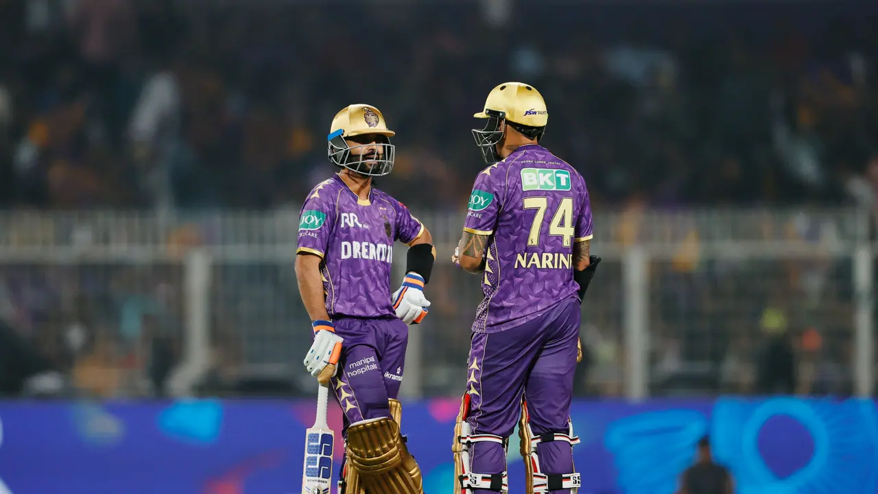 രണ്ട് വിക്കറ്റ് നഷ്ടത്തിനിടയിലും കൊല്ക്കത്ത നൈറ്റ് റൈഡേഴ്സ് വിജയത്തിലേക്ക്; പഞ്ചാബ് പ്രതിരോധത്തില് രണ്ട് വിക്കറ്റ് നഷ്ടത്തിനിടയിലും കൊല്ക്കത്ത നൈറ്റ് റൈഡേഴ്സ് വിജയത്തിലേക്ക്; പഞ്ചാബ് പ്രതിരോധത്തില്